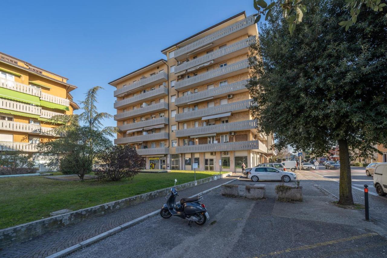 Zia Dina Apt - With Balcony Apartment Pasian di Prato Luaran gambar